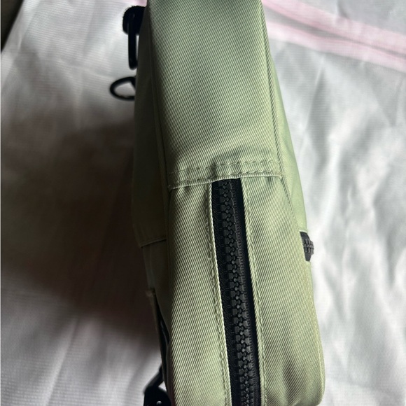 Brixley MEDIUM - SAGE CROSSBODY SLING - Picture 8 of 11